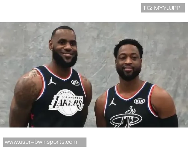 韦德谈哈队初见印象共同追求证明自我的篮球之路 韦德谈哈队初见印象共同追求证明自我的篮球之路